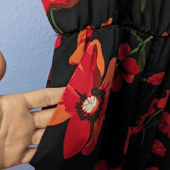 Women's Love & Piece Collective Jumpsuit Black Red Floral Print Medium Pockets - Picture 6 of 9